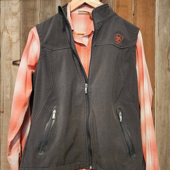 4 pc Ariat/Wrangler Gray & Salmon/Orange Western Set
